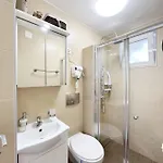 Apartment Angel *